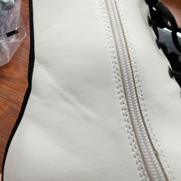 New Wild Pair White Combat Boots 9 NWOB - Picture 10 of 12
